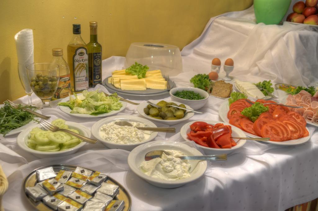 卡莉西亚酒店 Kaliszki 外观 照片