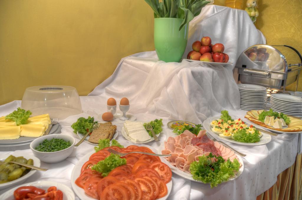 卡莉西亚酒店 Kaliszki 外观 照片